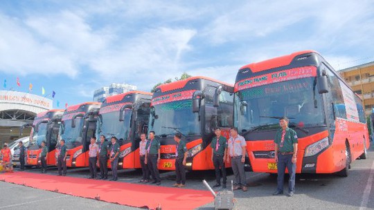 FUTA Bus Lines khai trương tuyến xe khách Bến xe Bình Dương - Bến xe Đồng Tâm - Ảnh 1.
