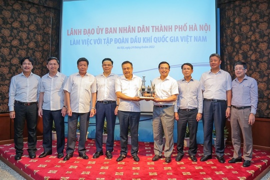 Lãnh đạo UBND thành phố Hà Nội làm việc với Petrovietnam - Ảnh 3.