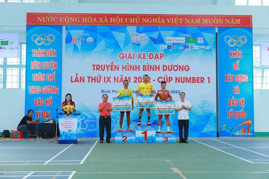 Number 1 Chanh, Dâu tiếp sức vận động viên chinh phục chặng 3 Giải Xe đạp truyền hình Bình Dương - Ảnh 4.