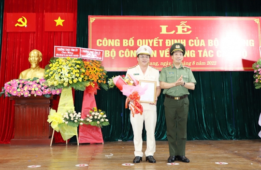 An Giang có giám đốc công an mới, Đại tá Đinh Văn Nơi nhận nhiệm vụ ở Quảng Ninh - Ảnh 1.