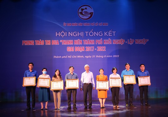 Phó Chủ tịch UBND TP HCM Võ Văn Hoan: Không phải nghèo mới khởi nghiệp - Ảnh 2.