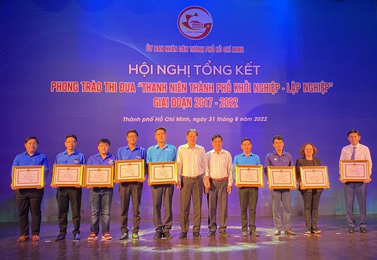 Phó Chủ tịch UBND TP HCM Võ Văn Hoan: Không phải nghèo mới khởi nghiệp - Ảnh 3.