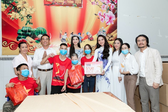 Chuyến về quê đầy ý nghĩa của hoa hậu Mai Phương - Ảnh 7.