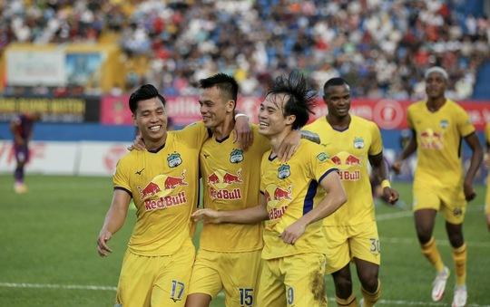 Vòng 16 V-League 2022: HAGL, SLNA và Hà Nội bị chia điểm - Ảnh 3.