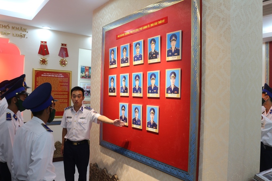 Bộ Tư lệnh Vùng Cảnh sát biển 4 tự hào 24 năm xây dựng và trưởng thành - Ảnh 2.