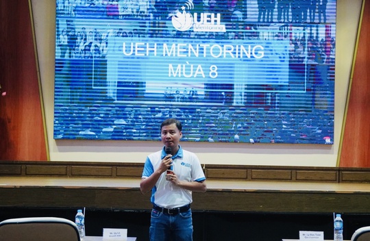 Sinh viên kinh tế hào hứng ứng tuyển chương trình UEH Mentoring - Ảnh 1.