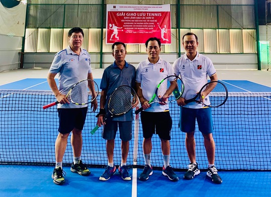 Sôi nổi giải giao lưu tennis Agribank Chi nhánh Phú Quốc - Ảnh 4.