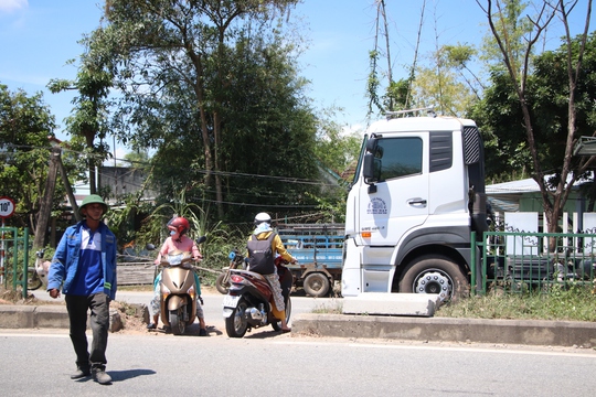 Sau tai nạn đau lòng ở Quảng Nam: Sẽ mở nút giao thông trước ngày 10-10 - Ảnh 4.