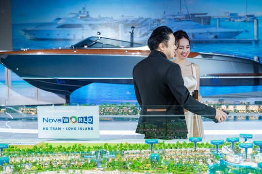 Victor Vũ – Đinh Ngọc Diệp hài lòng với quyết định đầu tư tại NovaWorld Ho Tram - Ảnh 4.