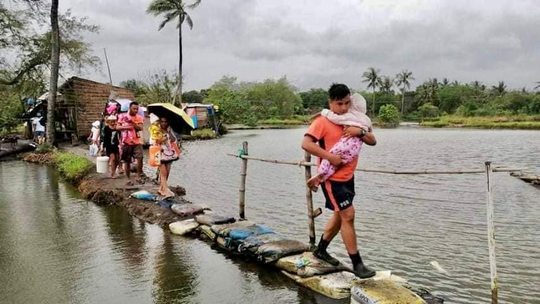 Siêu bão Noru đổ bộ Philippines, mang theo sức mạnh bùng nổ - Ảnh 14.