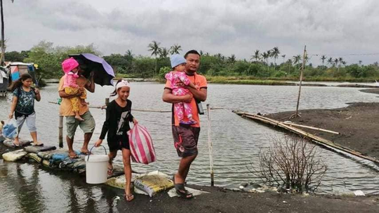 Siêu bão Noru đổ bộ Philippines, mang theo sức mạnh bùng nổ - Ảnh 15.