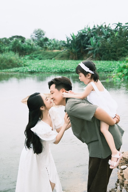Trường Giang đưa Nhã Phương đến nơi xa vắng để hâm nóng tình yêu - Ảnh 7.