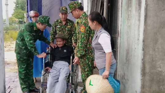 Miền Trung: Bắt đầu đưa dân đi sơ tán tránh bão Noru và áp dụng khung giờ giới nghiêm - Ảnh 19.