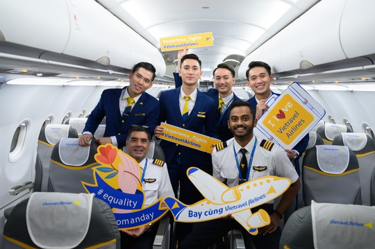 Vietravel Airlines vào Tốp 5 hãng hàng không có trải nghiệm dành cho du lịch tốt nhất thế giới 2022 - Ảnh 1.