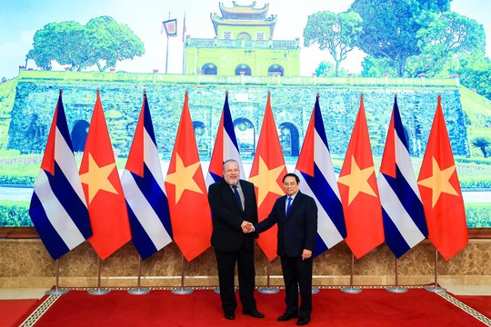 Thủ tướng Phạm Minh Chính đón Thủ tướng Cuba lần đầu thăm chính thức Việt Nam - Ảnh 13.