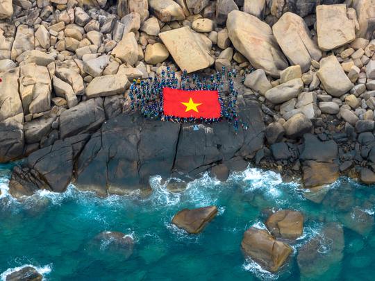 Ngất ngây cung đường vượt đồi cát nóng, băng rừng “săn mặt trời” ở cực Đông - Ảnh 16.