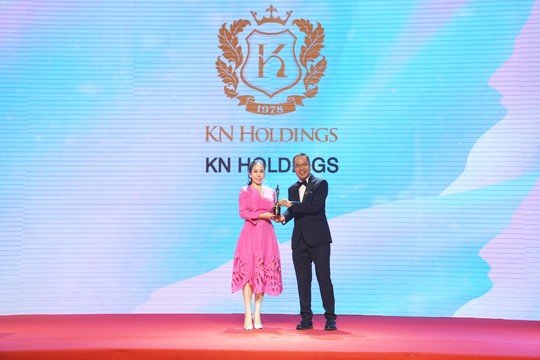 KN Holdings được vinh danh “Nơi làm việc tốt nhất Châu Á 2022” - Ảnh 1.