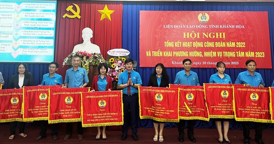 Chủ tịch UBND tỉnh Khánh Hòa sẽ đối thoại với công nhân lao động năm 2023 - Ảnh 2.