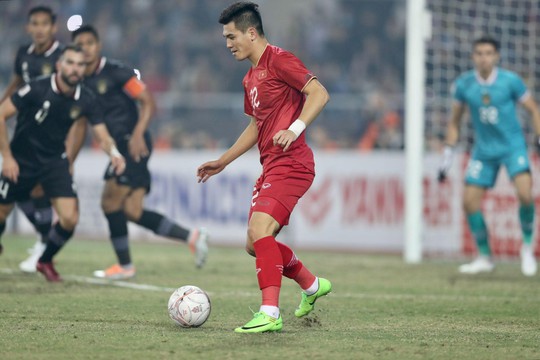 Mãn nhãn trước màn trình diễn đầy năng lượng của đội tuyển Việt Nam trên sân Mỹ Đình trước Indonesia - Ảnh 1.