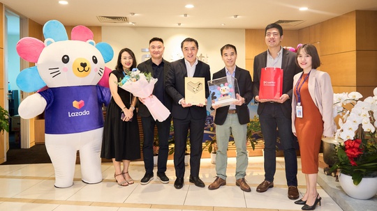 Lazada Việt Nam vinh danh 10 thương hiệu trên sàn thương mại điện tử - Ảnh 1.