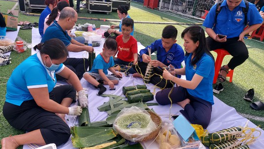 Tết vui cho người lao động - Ảnh 1.
