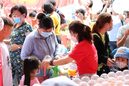 Mang mùa xuân vào bệnh viện - Ảnh 6.