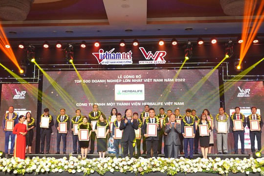 Herbalife Việt Nam được vinh danh Tốp 500 doanh nghiệp lớn nhất Việt Nam năm 2022 - Ảnh 1.
