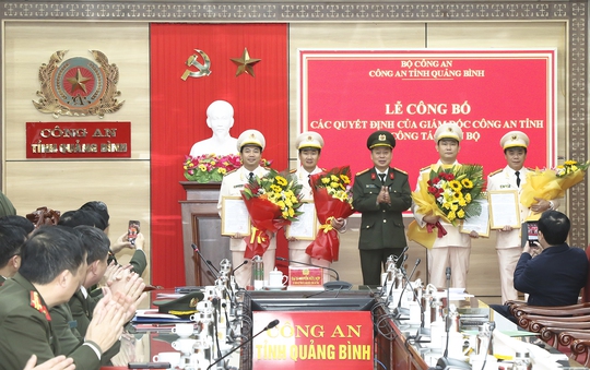 Điều động, bổ nhiệm 6 trưởng, phó phòng Công an Quảng Bình - Ảnh 1.