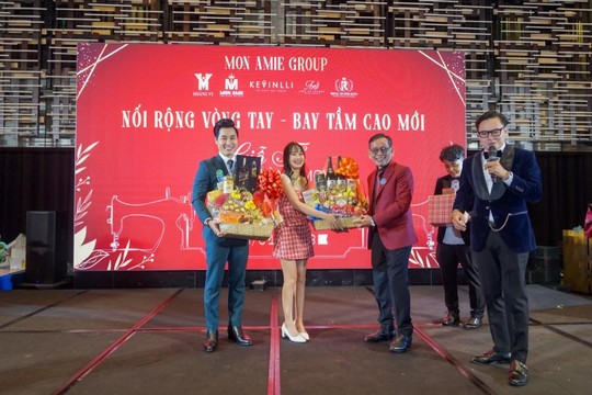 Dàn Sao Việt khoe sắc trong đại tiệc Year And Party của thương hiệu Suit Mon Amie - Ảnh 9.