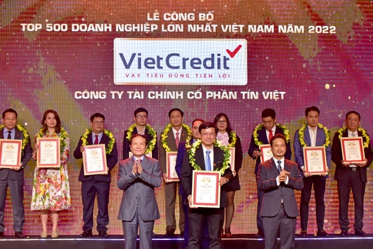 Lần thứ hai liên tiếp, VietCredit vinh danh top 500 doanh nghiệp lớn nhất Việt Nam VNR500 2022 - Ảnh 1.