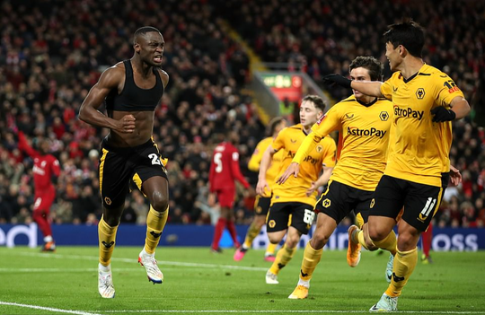Liverpool sẩy chân, các đại gia Ngoại hạng thất bại FA Cup - Ảnh 8.