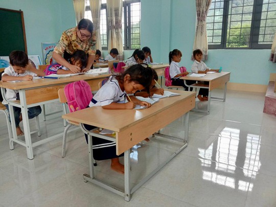 Vietlott xây trường cho học sinh dân tộc Ba Na - Ảnh 2.