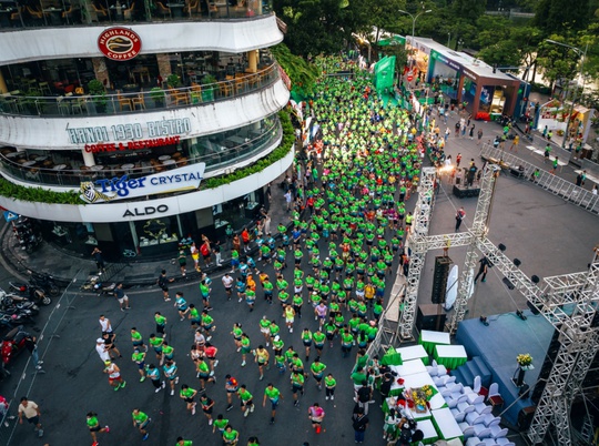 VPBank Hanoi International Marathon 2023 - cung đường chạy giữa mùa thu Hà Nội - Ảnh 4.