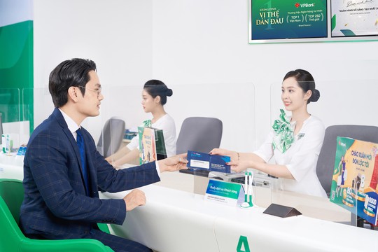 VPBank nhận giải thưởng quốc tế về năng lực quản trị rủi ro vượt trội - Ảnh 2.