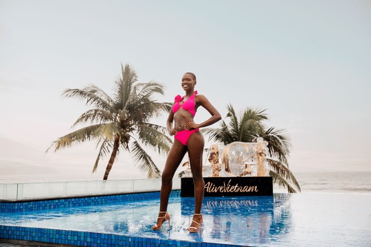 Muôn kiểu sắc thái thí sinh Hoa hậu Hòa bình quốc tế 2023 trong trang phục bikini - Ảnh 5.