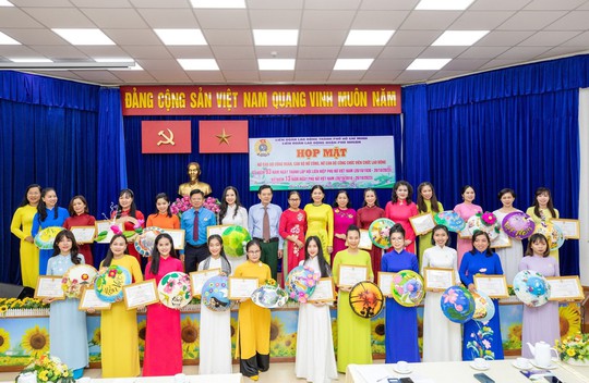 Mang niềm vui đến với nữ CNVC-LĐ - Ảnh 5.