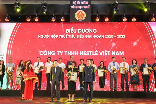 Nestlé Việt Nam được biểu dương vì thành tích đóng góp vào ngân sách - Ảnh 1.