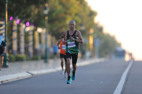 Cựu tuyển thủ Phạm Thị Bình chinh phục Phan Thiết Marathon 2023 - Ảnh 10.
