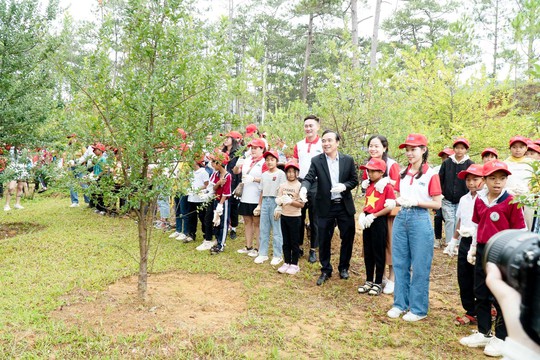Saigon Co.op cùng OMO trao tặng 20.000 banh hạt giống cho Vườn Quốc gia Bidoup – Núi Bà - Ảnh 2.