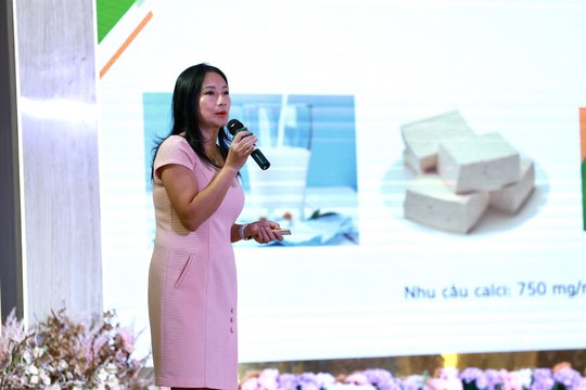 Quỹ Khuyến học sữa đậu nành Việt Nam tặng hơn 400.000 hộp sữa Fami Canxi  - Ảnh 2.