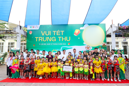 Herbalife Việt Nam tổ chức đón Tết Trung Thu cho các em nhỏ - Ảnh 1.