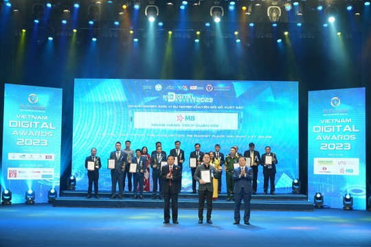 MB thắng lớn các giải thưởng trong nước và quốc tế - Ảnh 2.