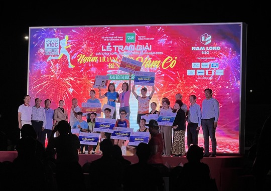 Gần 2.000 vận động viên tham gia Giải Nông thôn Việt Marathon - Long An 2023 - Ảnh 8.