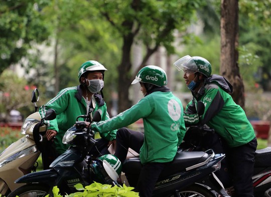 Bong bóng việc làm thời vụ đang căng - Ảnh 2.