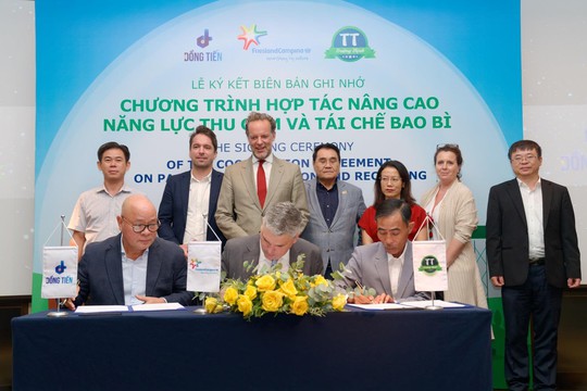 FrieslandCampina Việt Nam nâng cao năng lực thu gom và tái chế bao bì - Ảnh 1.