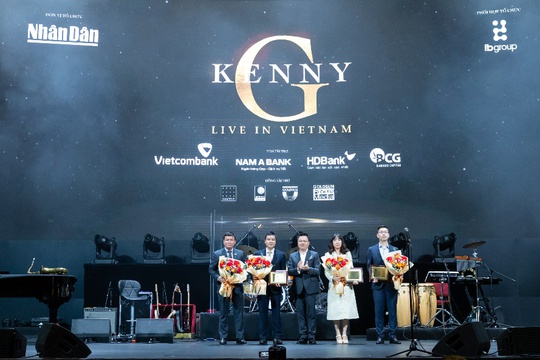 Nam A Bank đồng hành Kenny G Live In Vietnam lan toả giá trị nghệ thuật và nhân văn - Ảnh 3.