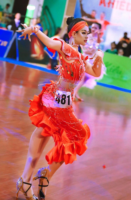 Nguyễn Hồ Hồng Yến đoạt huy chương vàng Dancesport toàn quốc - Ảnh 4.