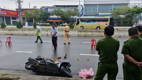 Cướp ngân hàng tại Đà Nẵng, 1 bảo vệ tử vong - Ảnh 5.
