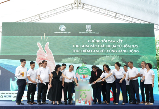 Unilever Việt Nam: “Chương trình Hồi sinh rác thải nhựa là một phần quan trọng trong chiến lược thúc đẩy tuần hoàn nhựa” - Ảnh 3.