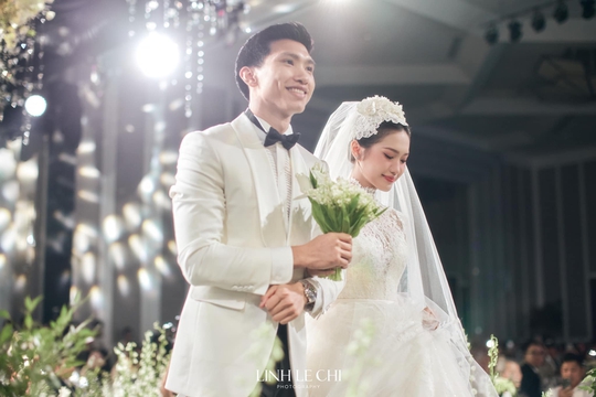 Doãn Hải My - Đoàn Văn Hậu đẹp đôi đám cưới cổ tích - Ảnh 19.